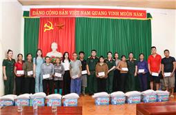 Các đơn vị tập trung hỗ trợ nhân dân khắc phục hậu quả bão số 3